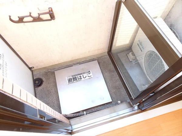 八王子市子安町３丁目のマンション