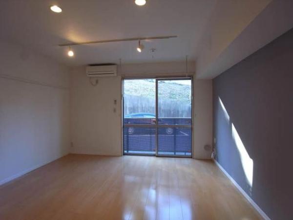 日野市新町３丁目のアパート