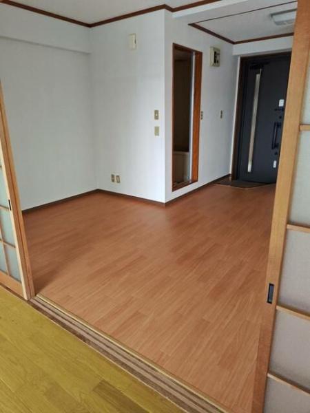 八王子市子安町４丁目のマンション
