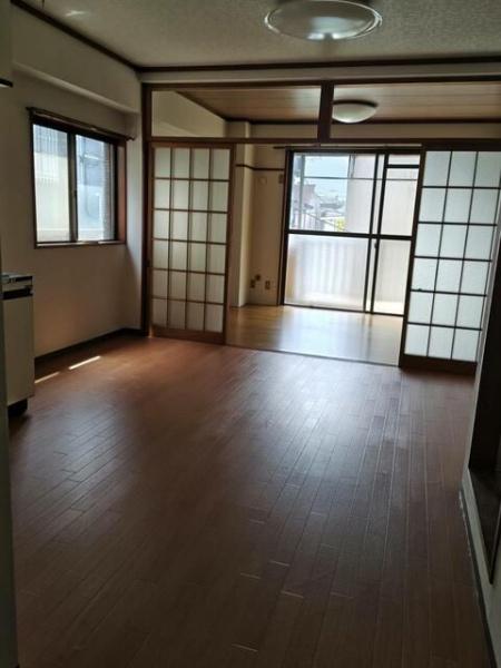 八王子市子安町４丁目のマンション