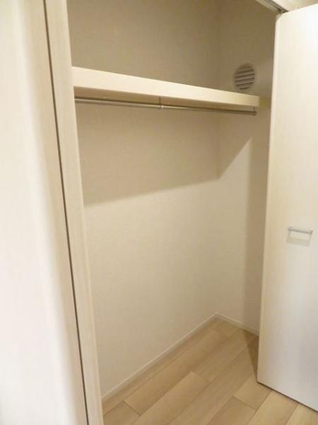八王子市小比企町のアパート