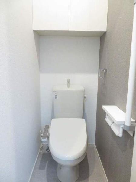 八王子市小比企町のアパート