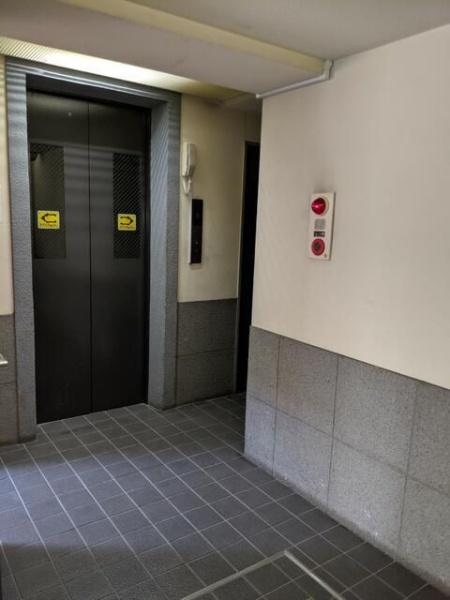 八王子市子安町４丁目のマンション