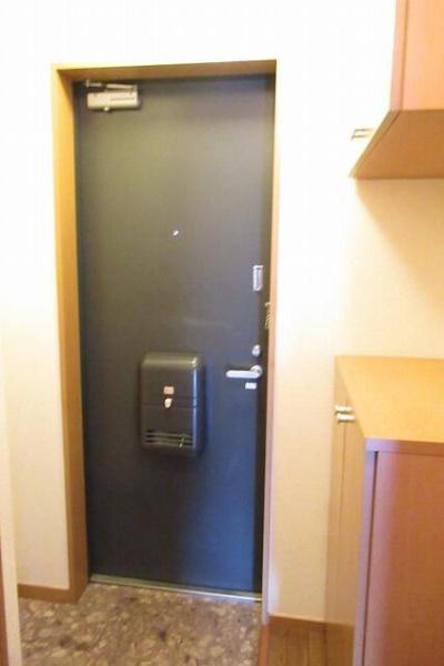 日野市三沢１丁目のマンション