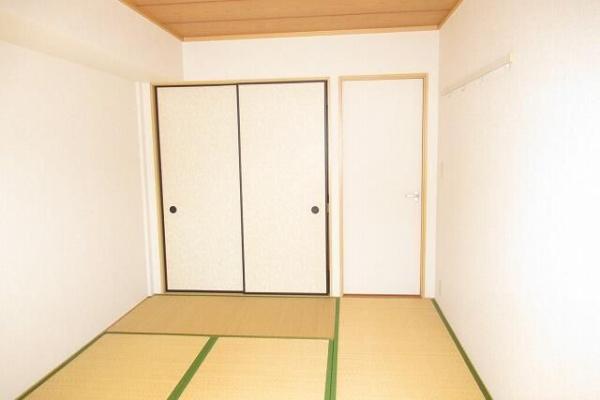 日野市三沢１丁目のマンション
