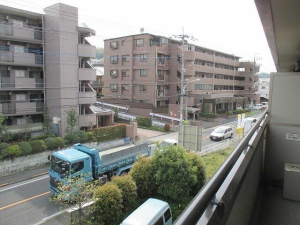 日野市三沢１丁目のマンション