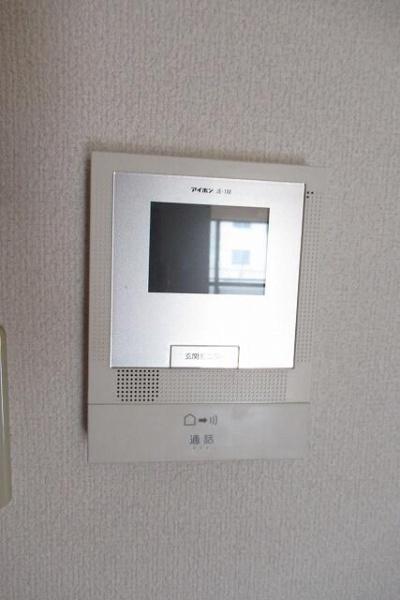 日野市三沢１丁目のマンション