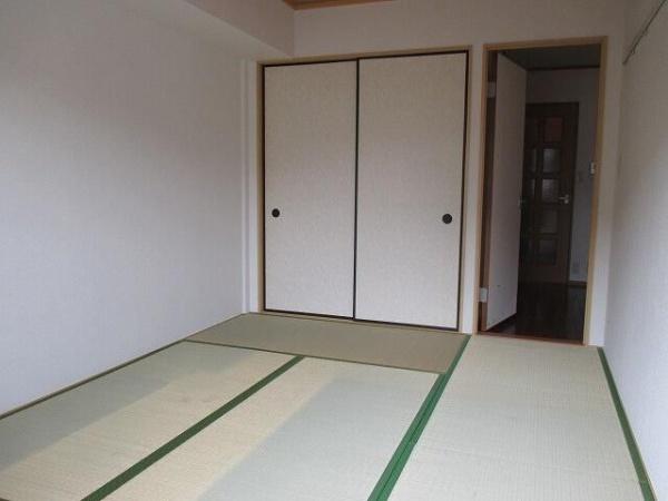 日野市三沢１丁目のマンション