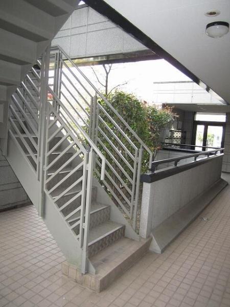 日野市三沢１丁目のマンション