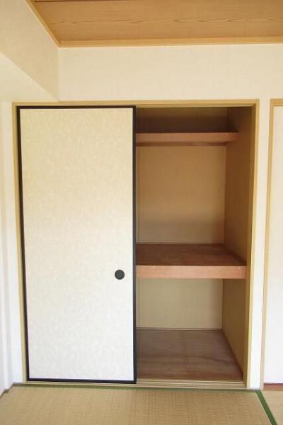 日野市三沢１丁目のマンション