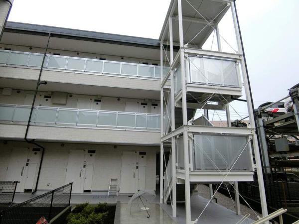 八王子市子安町１丁目のマンション
