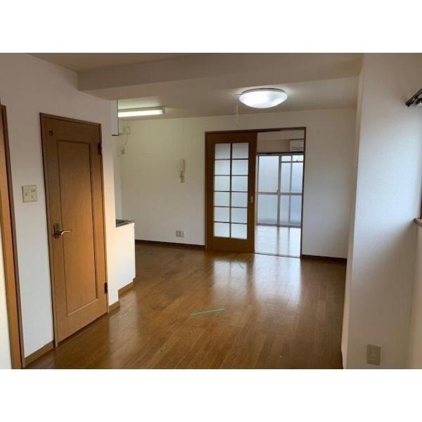八王子市初沢町のマンション