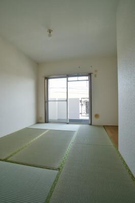 八王子市西片倉１丁目のマンション
