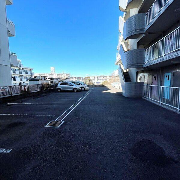 八王子市小比企町のマンション