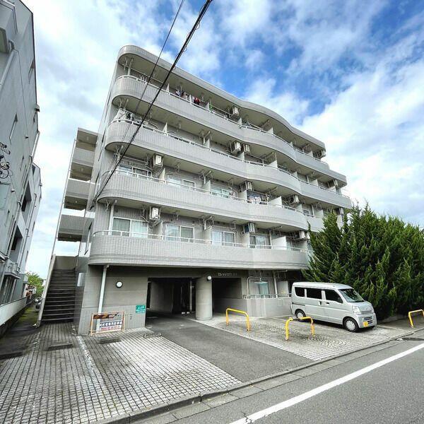 八王子市小比企町のマンション