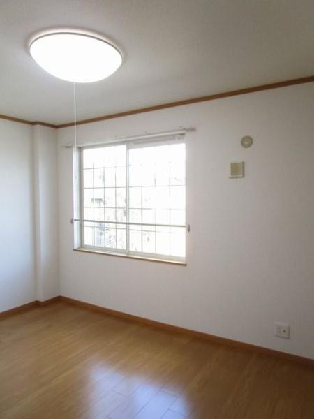 八王子市西片倉１丁目のアパート