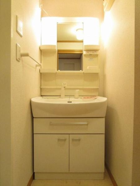 八王子市西片倉１丁目のアパート
