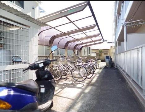 八王子市大和田町４丁目のマンション