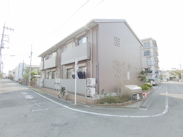 八王子市千人町３丁目のアパート