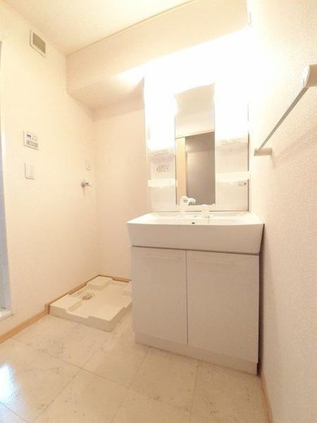 八王子市丹木町３丁目のアパート