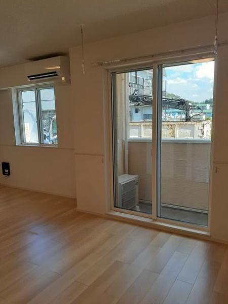 八王子市滝山町２丁目のアパート