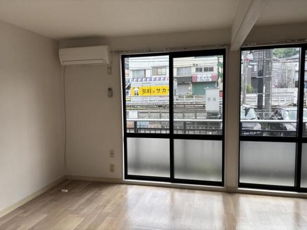 八王子市長沼町のアパート