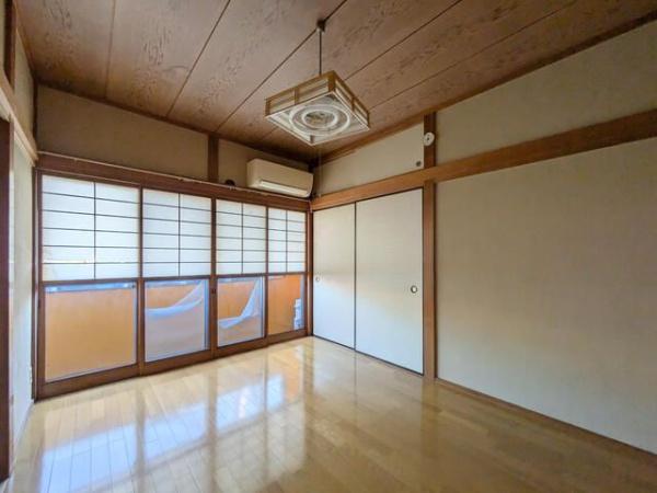 八王子市めじろ台４丁目のアパート