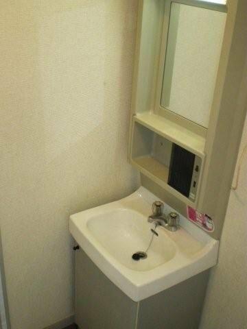日野市神明４丁目のアパート