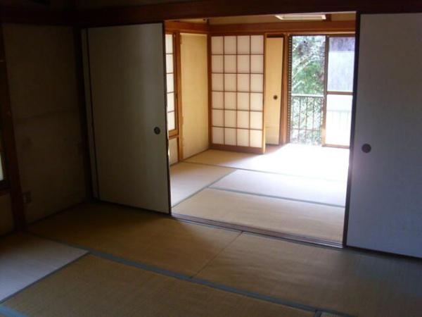八王子市南浅川町の貸家