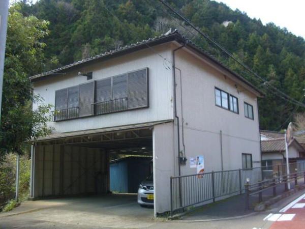 八王子市南浅川町の貸家