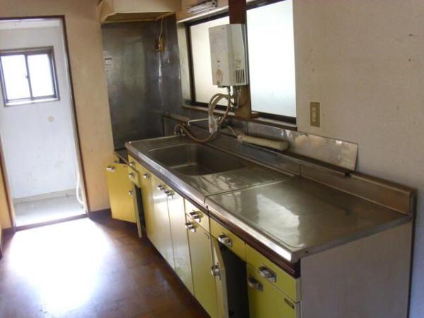八王子市南浅川町の貸家