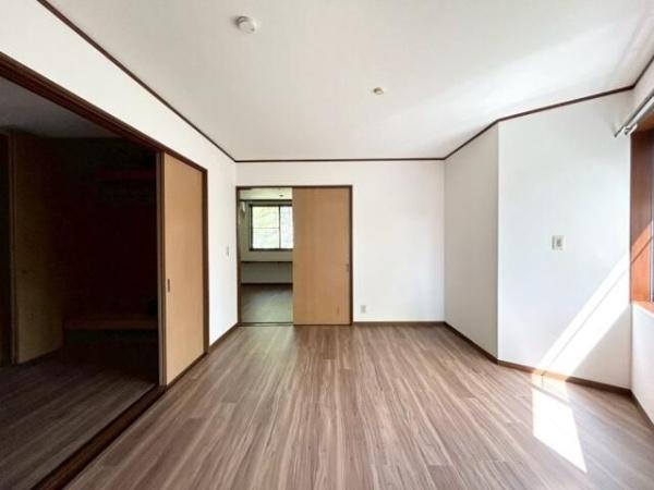 八王子市絹ケ丘１丁目の貸家