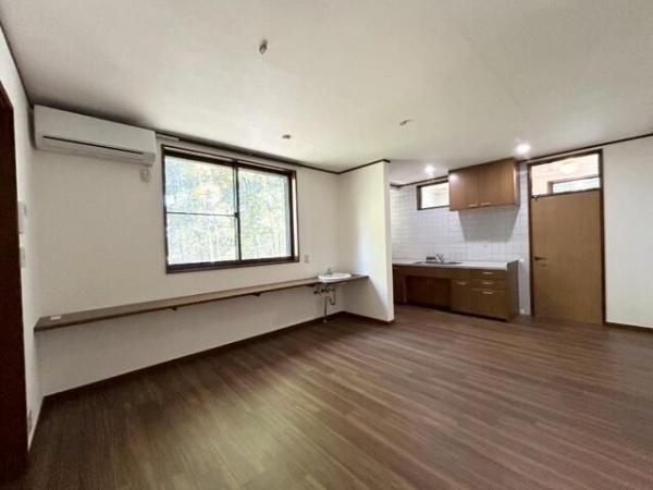 八王子市絹ケ丘１丁目の貸家
