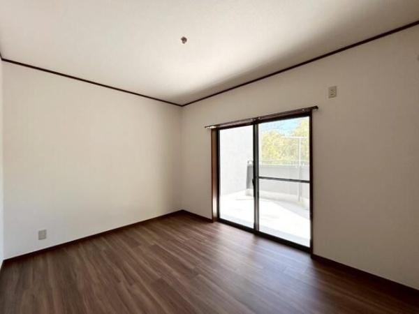 八王子市絹ケ丘１丁目の貸家