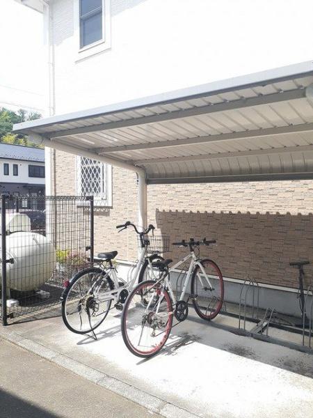 八王子市長沼町のアパート