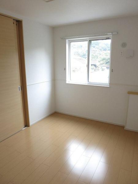 八王子市元八王子町３丁目のアパート