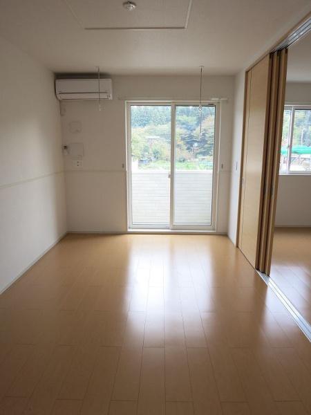 八王子市元八王子町３丁目のアパート