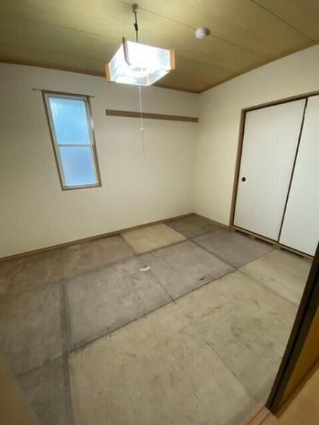 八王子市小比企町のアパート