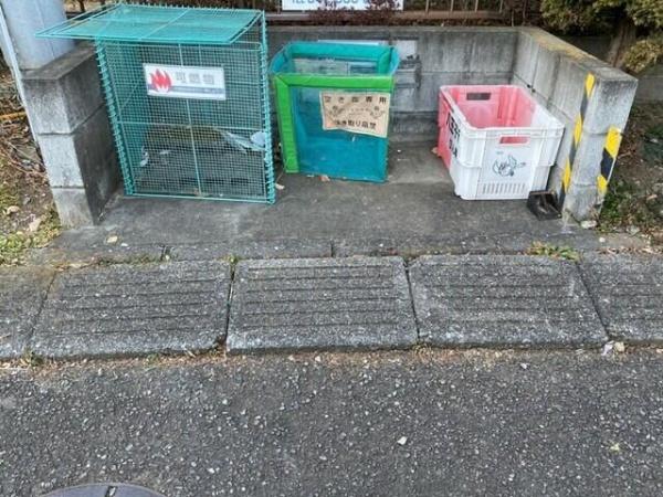 八王子市小比企町のアパート