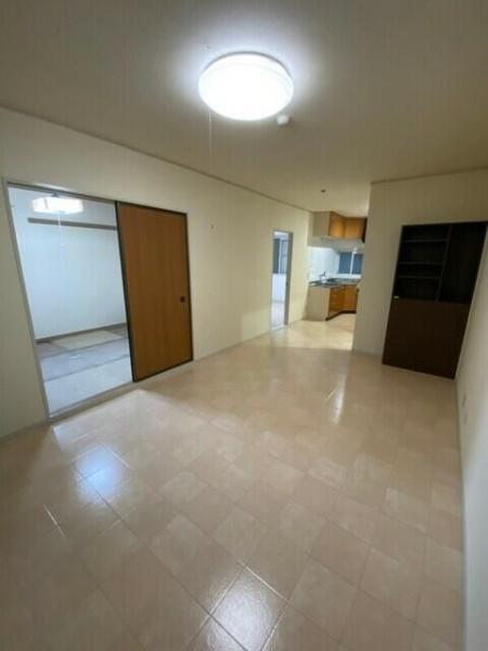 八王子市小比企町のアパート