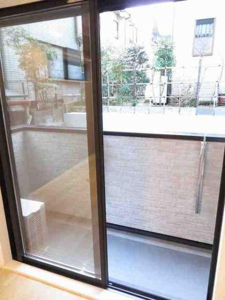 八王子市小比企町のアパート