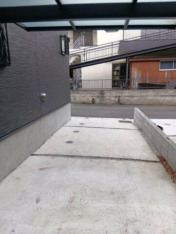 八王子市中野上町３丁目のアパート