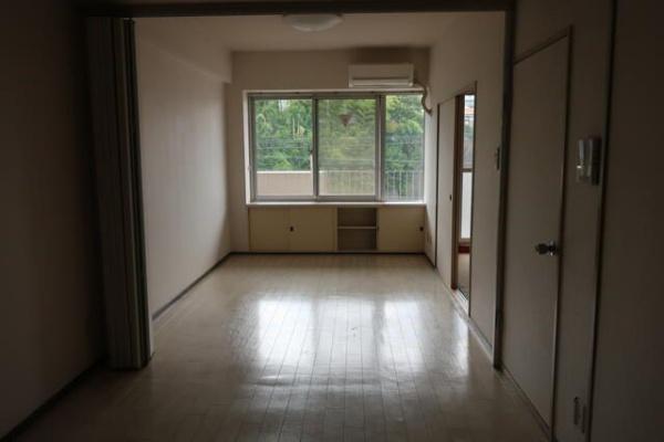 日野市神明３丁目のマンション