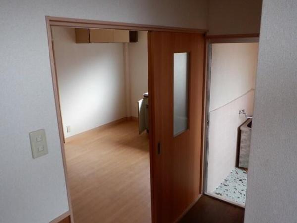 八王子市東浅川町のアパート