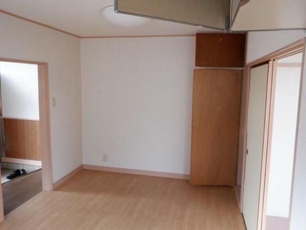 八王子市東浅川町のアパート