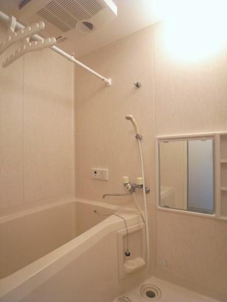 八王子市左入町のアパート