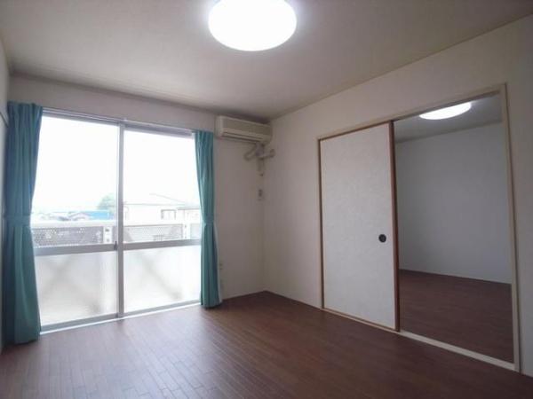 八王子市左入町のアパート