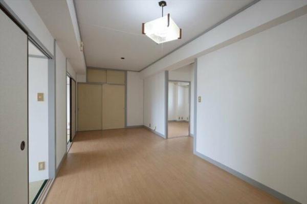 八王子市平岡町のマンション