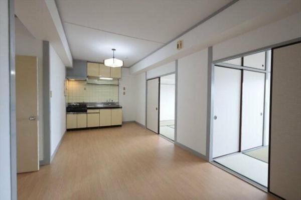 八王子市平岡町のマンション