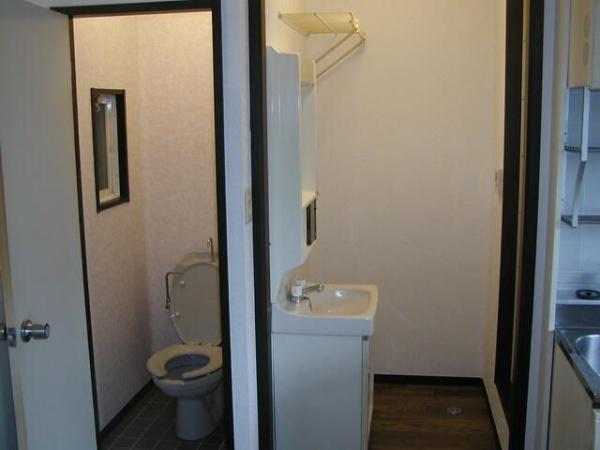 八王子市久保山町２丁目のアパート